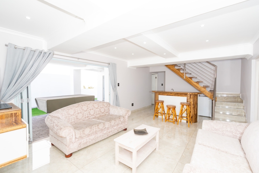 3 Bedroom Property for Sale in Paradise Beach Western Cape